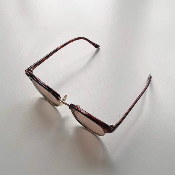 Tortoise Sunglasses - Picture 7 of 9